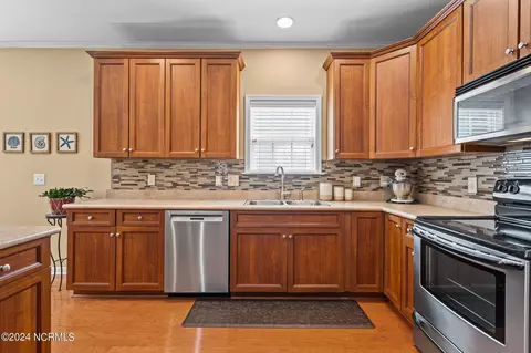103 Penquin Pl, Hampstead, NC 28443 photo 11