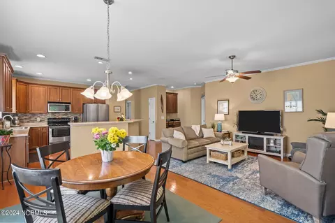 103 Penquin Pl, Hampstead, NC 28443 photo 17