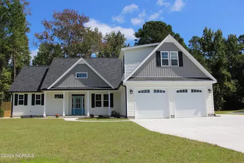 322 Bobbys Dr, Newport, NC 28570
