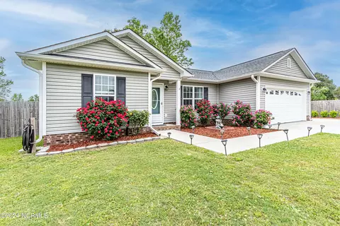 118 Baysden Dr, Jacksonville, NC 28540