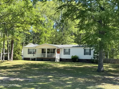 380 Sand Ridge Rd, New Bern, NC 28560