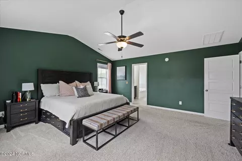 Bedroom - 281 Sparrows Bnd, Hampstead, NC 28443 photo 10 of 11