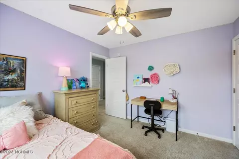 Bedroom - 281 Sparrows Bnd, Hampstead, NC 28443 photo 6 of 11