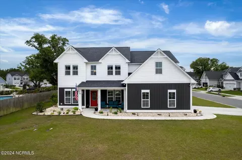 281 Sparrows Bnd, Hampstead, NC 28443