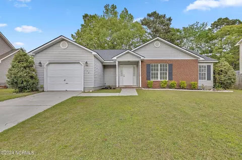112 Yellowwood Dr, Jacksonville, NC 28546