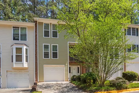 6005 Dixon Dr, Raleigh, NC 27609
