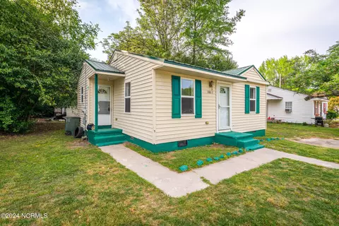 3807 Azalea St, Greenville, NC 27834