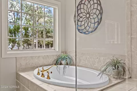 Bath - 21 Lasswade Dr, Pinehurst, NC 28374 photo 3 of 4