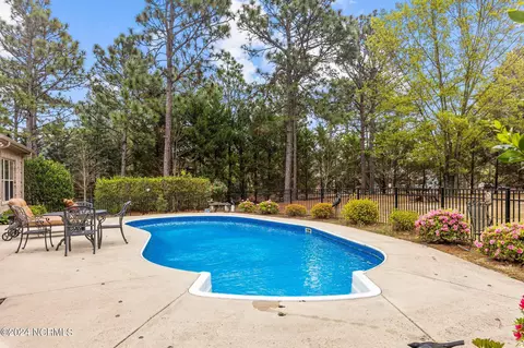 Exterior - 21 Lasswade Dr, Pinehurst, NC 28374 photo 5 of 7