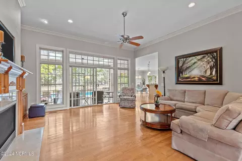 Living - 21 Lasswade Dr, Pinehurst, NC 28374 photo 2 of 6