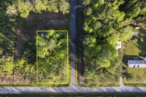 6 Lee Landing Rd, New Bern, NC 28560