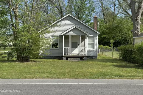 815 Roanoke Ave, Elizabeth City, NC 27909