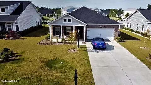 8946 Smithfield Dr NW, Calabash, NC 28467