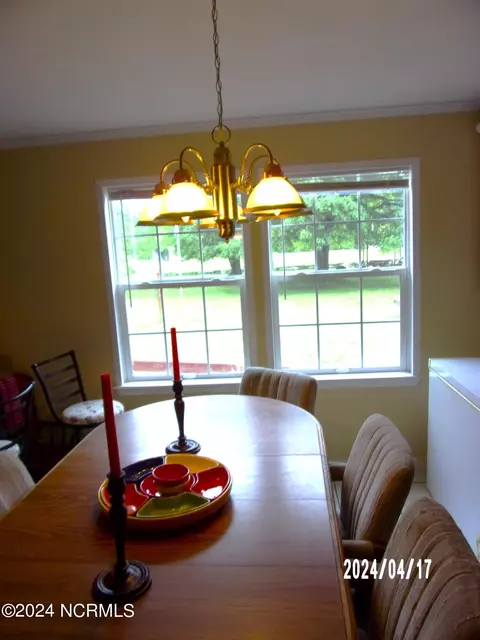 Dining - 144 Ferris Dr, Atkinson, NC 28421 photo 3 of 3