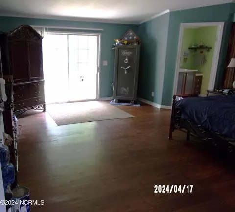 Living - 144 Ferris Dr, Atkinson, NC 28421 photo 4 of 4