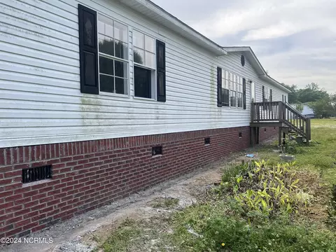 120 Blackwater Dr, Willard, NC 28478