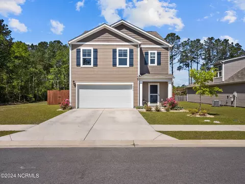 536 Birdsong Dr, Holly Ridge, NC 28445