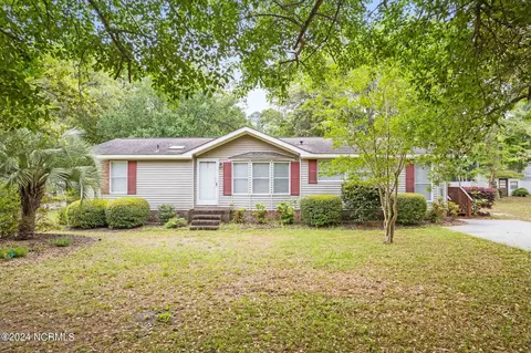 9085 Heritage Dr SW, Calabash, NC 28467