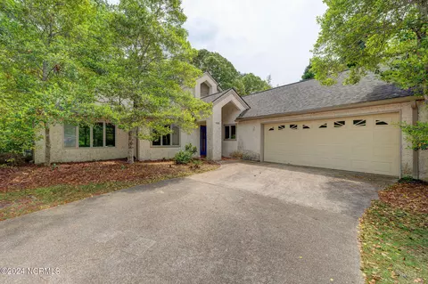 1000 Mill Run Rd, Sneads Ferry, NC 28460
