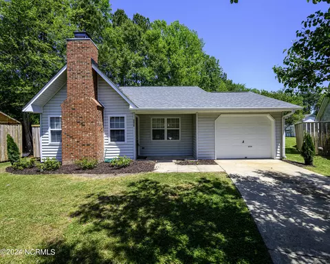 3202 Granville Ct, New Bern, NC 28562