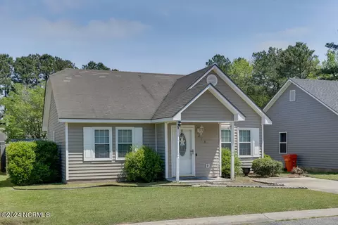 208 Oakwood Ln, Elizabeth City, NC 27909