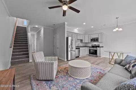 Entry Way - 251 Winstead Loop, Richlands, NC 28574 photo 4 of 4