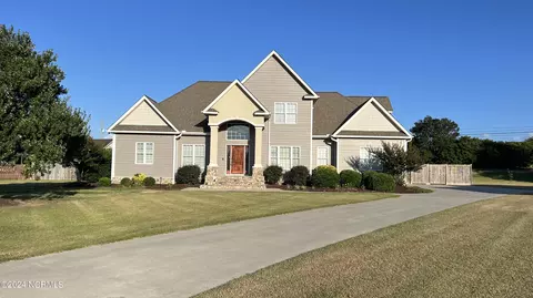 221 Port Royal Pl, Greenville, NC 27858