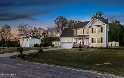 108 Chickadee St, Moyock, NC 27958