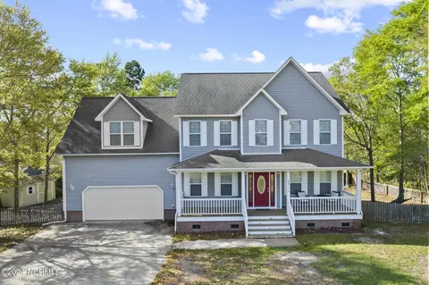 207 Shellbank Dr, Sneads Ferry, NC 28460