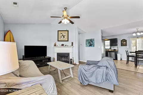 Living - 103 Gamble Way, Hubert, NC 28539 photo 1 of 2