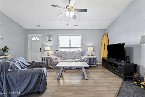 Living - 103 Gamble Way, Hubert, NC 28539 photo 2 of 2