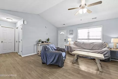 Bedroom - 103 Gamble Way, Hubert, NC 28539 photo 2 of 7