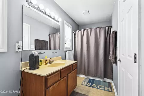 Bath - 103 Gamble Way, Hubert, NC 28539 photo 2 of 3
