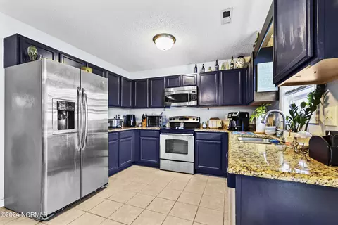 Kitchen - 103 Gamble Way, Hubert, NC 28539 photo 2 of 3