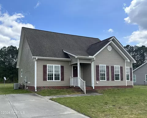 307 Northgate Dr, Washington, NC 27889