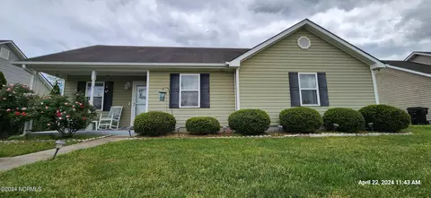 1310 Jessica St, Elizabeth City, NC 27909