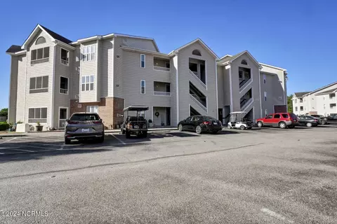 625 Spencer Farlow Dr # 3-31, Carolina Beach, NC 28428
