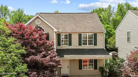 1533 Crag Burn Ln, Raleigh, NC 27604