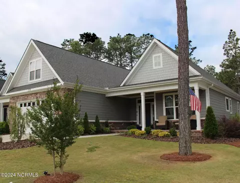 230 Luss Ln, Southern Pines, NC 28387