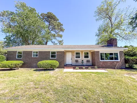 205 Antoinette Dr, Wilmington, NC 28412