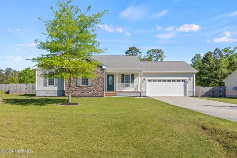 320 Murphy Dr, Jacksonville, NC 28540