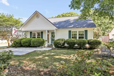 1302 E Oak Island Dr, Oak Island, NC 28465