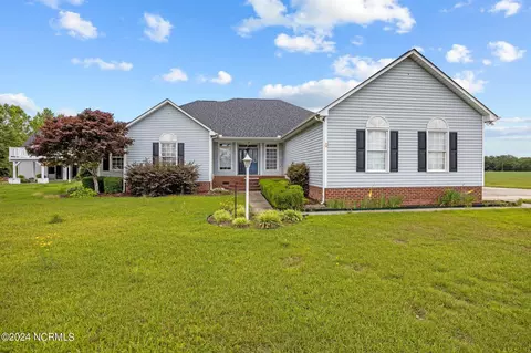 3661 Hudsons Crossroads Rd, Greenville, NC 27858
