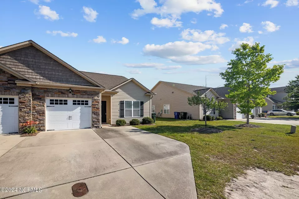 2230 Sweet Bay Dr B, Greenville, NC 27834 39 Photos Movoto