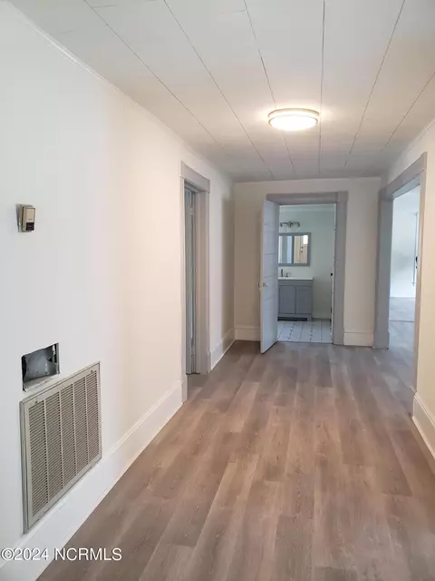 Entry Way - 124 Spring St, Hamlet, NC 28345 photo 1 of 1