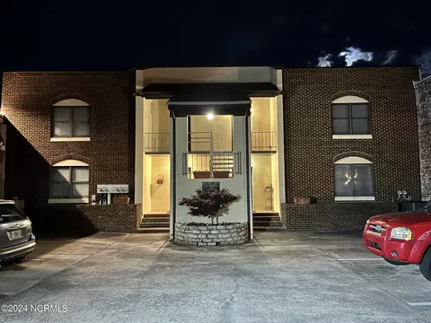 110 3 N Water St, Elizabeth City, NC 27909