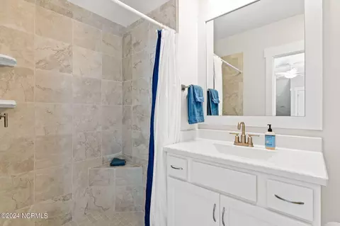 Bath - 248 Jackline Dr, Hampstead, NC 28443 photo 4 of 4