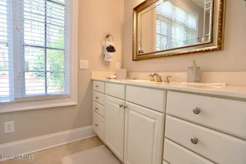 Bath - 10 Braemar Rd, Pinehurst, NC 28374 photo 5 of 9