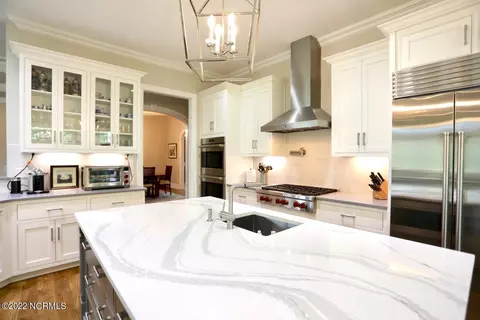 Kitchen - 10 Braemar Rd, Pinehurst, NC 28374 photo 3 of 6