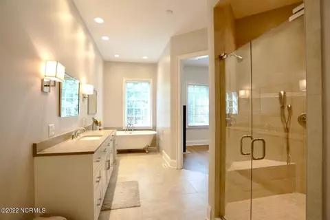 Bath - 10 Braemar Rd, Pinehurst, NC 28374 photo 2 of 9